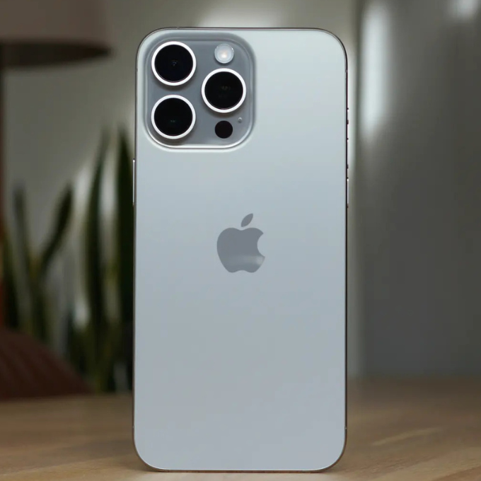 Apple IPhone 15 Pro Max 1TB + 8GB RAM (Single SIM), 4441mAh - Image 4